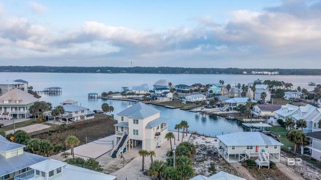 908 Shoreland Drive, Gulf Shores, AL 36542