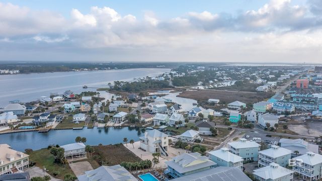 908 Shoreland Drive, Gulf Shores, AL 36542
