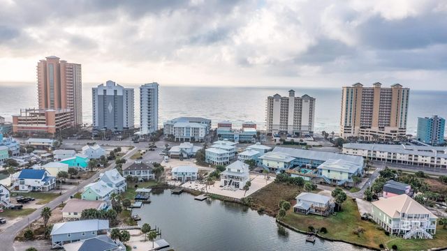 908 Shoreland Drive, Gulf Shores, AL 36542