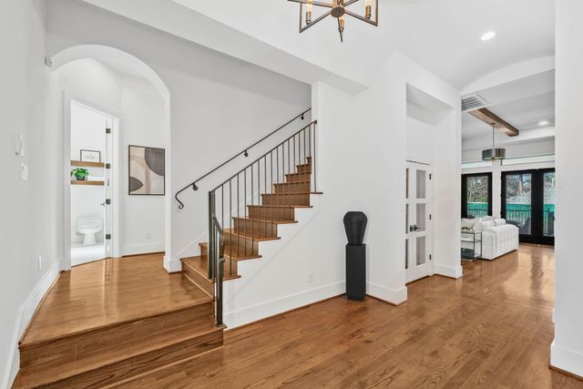 4704 Willow Street, Bellaire, TX 77401