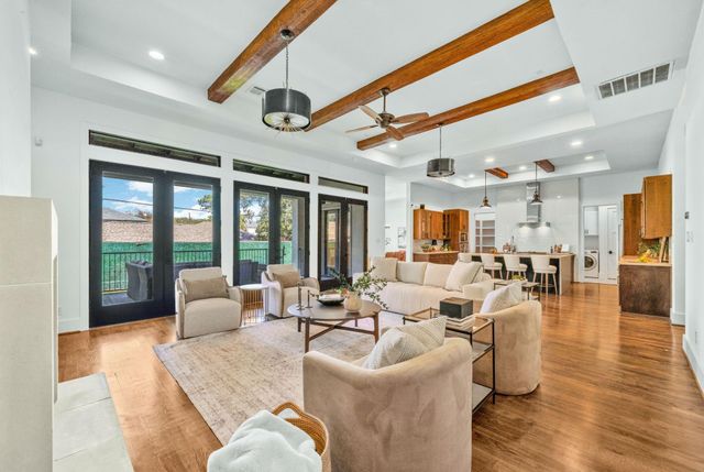 4704 Willow Street, Bellaire, TX 77401