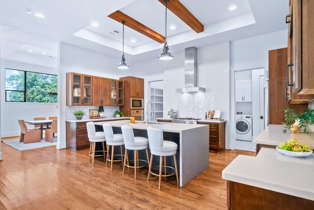 4704 Willow Street, Bellaire, TX 77401