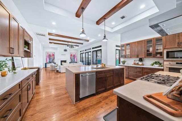 4704 Willow Street, Bellaire, TX 77401