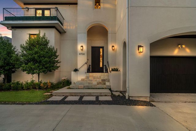 4704 Willow Street, Bellaire, TX 77401