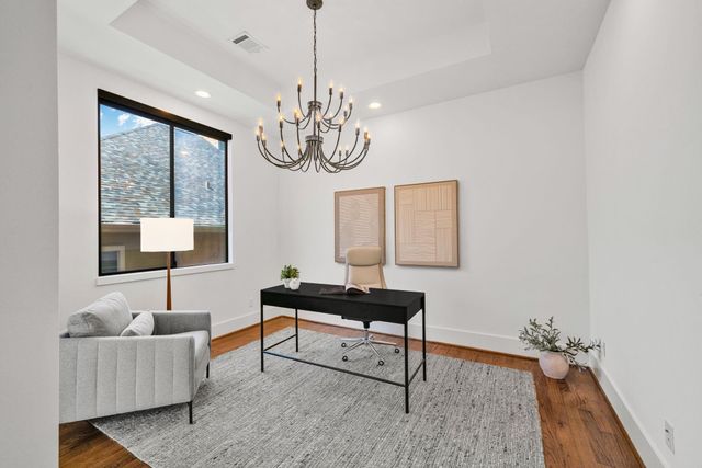 4704 Willow Street, Bellaire, TX 77401