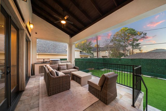 4704 Willow Street, Bellaire, TX 77401