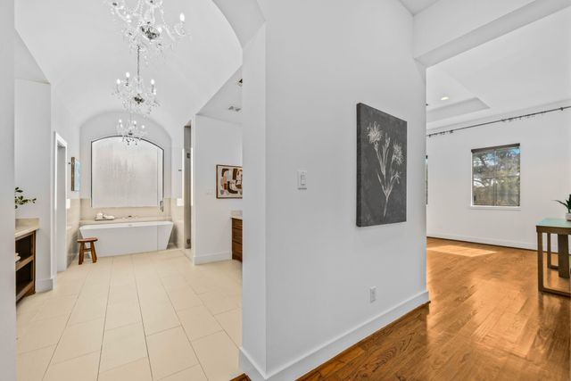 4704 Willow Street, Bellaire, TX 77401