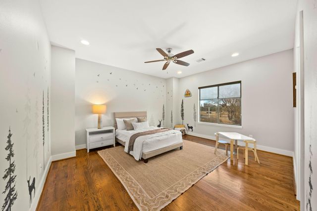 4704 Willow Street, Bellaire, TX 77401