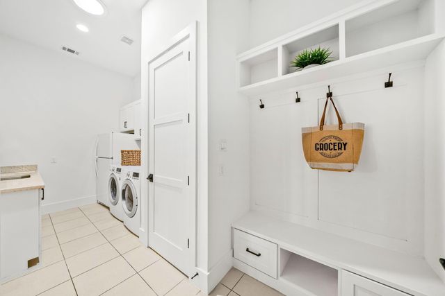 4704 Willow Street, Bellaire, TX 77401