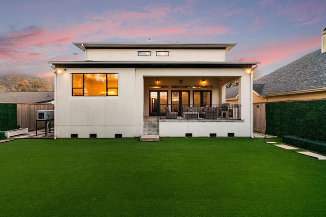 4704 Willow Street, Bellaire, TX 77401