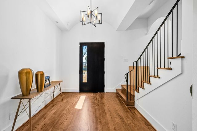 4704 Willow Street, Bellaire, TX 77401