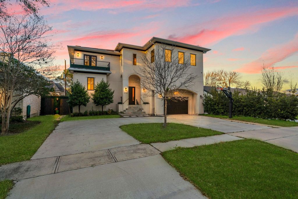 4704 Willow Street, Bellaire, TX 77401