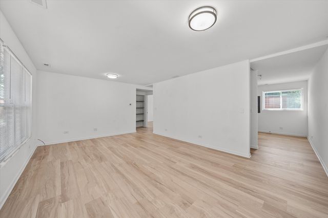 14732 Turner Avenue D, Midlothian, IL 60445