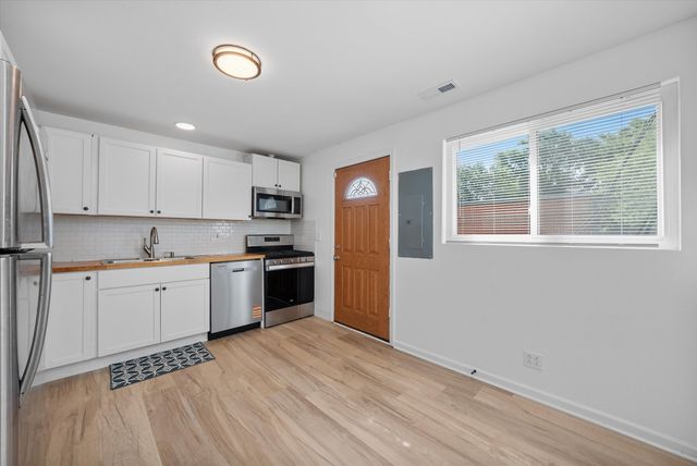 14732 Turner Avenue D, Midlothian, IL 60445