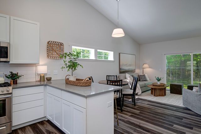 1548 Simsbury Street 10, Traverse City, MI 49686