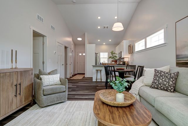 1548 Simsbury Street 10, Traverse City, MI 49686