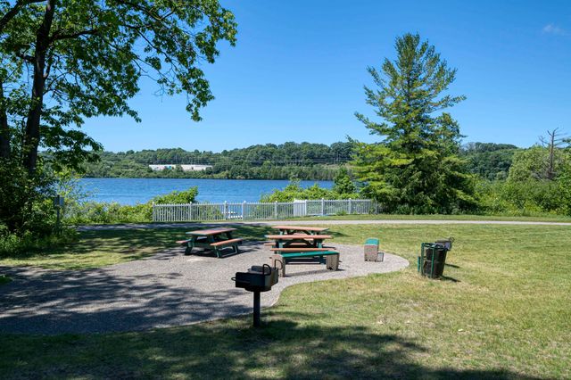 1548 Simsbury Street 10, Traverse City, MI 49686