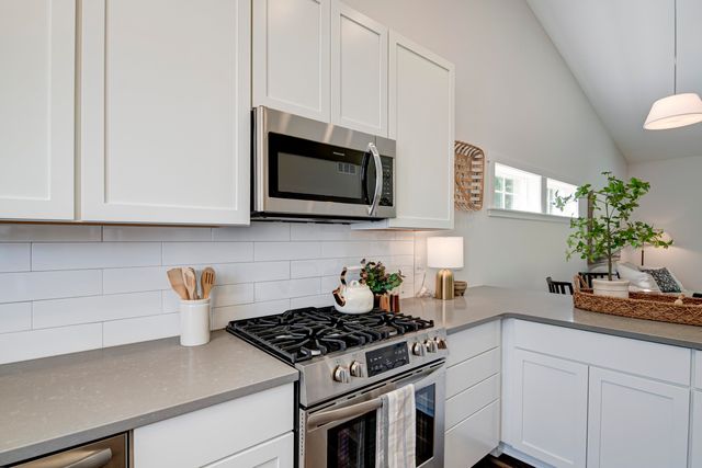 1548 Simsbury Street 10, Traverse City, MI 49686