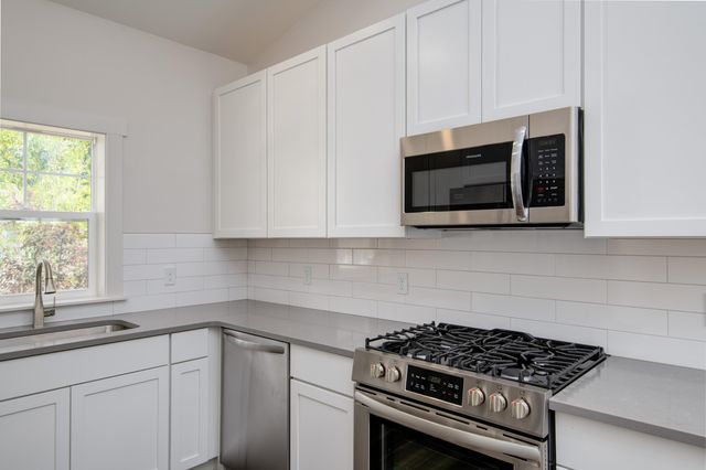 1548 Simsbury Street 10, Traverse City, MI 49686