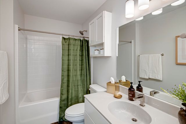 1548 Simsbury Street 10, Traverse City, MI 49686