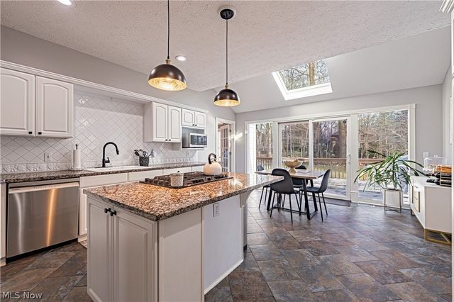 17431 Rambling Creek Trail, Chagrin Falls, OH 44023