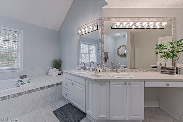 17431 Rambling Creek Trail, Chagrin Falls, OH 44023