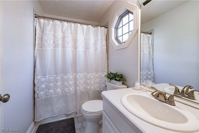 17431 Rambling Creek Trail, Chagrin Falls, OH 44023