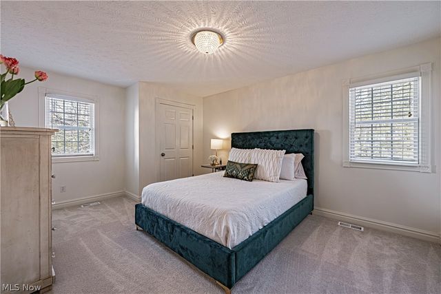 17431 Rambling Creek Trail, Chagrin Falls, OH 44023