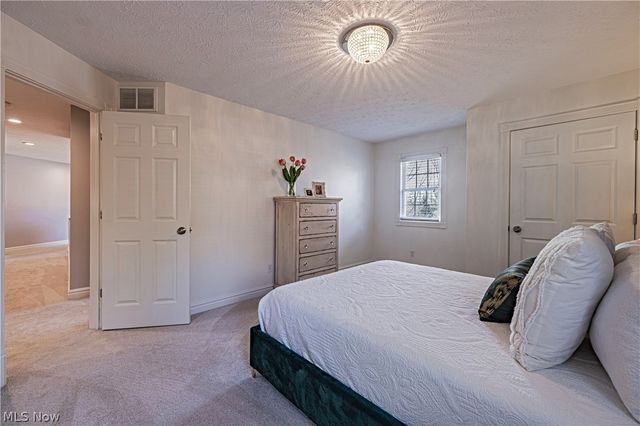 17431 Rambling Creek Trail, Chagrin Falls, OH 44023