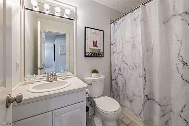 17431 Rambling Creek Trail, Chagrin Falls, OH 44023