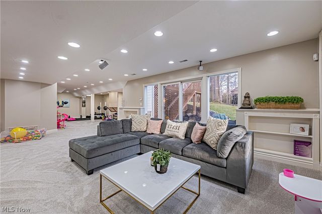 17431 Rambling Creek Trail, Chagrin Falls, OH 44023