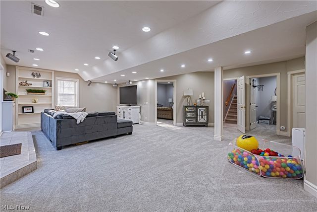 17431 Rambling Creek Trail, Chagrin Falls, OH 44023