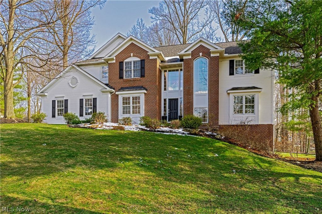 17431 Rambling Creek Trail, Chagrin Falls, OH 44023