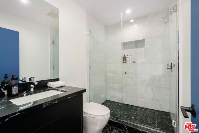 26250 Alizia Canyon Drive, Calabasas, CA 91302