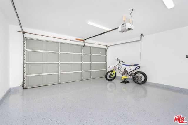 26250 Alizia Canyon Drive, Calabasas, CA 91302