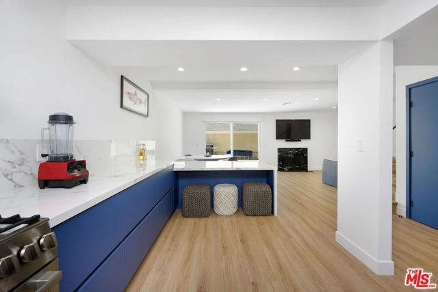 26250 Alizia Canyon Drive, Calabasas, CA 91302