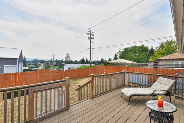 8302 E Maringo Dr, Spokane, WA 99212