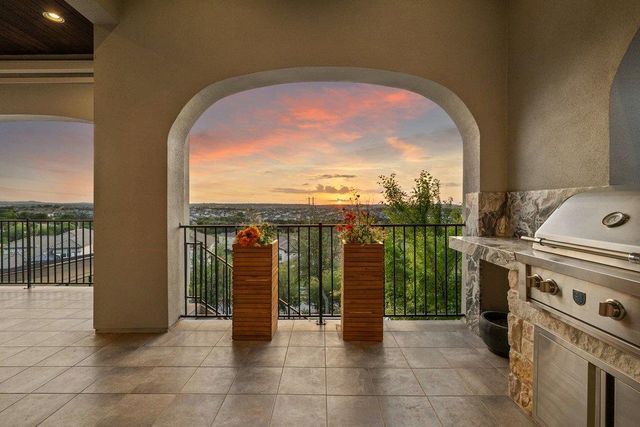 206 Majestic Arroyo WAY, Lakeway, TX 78738