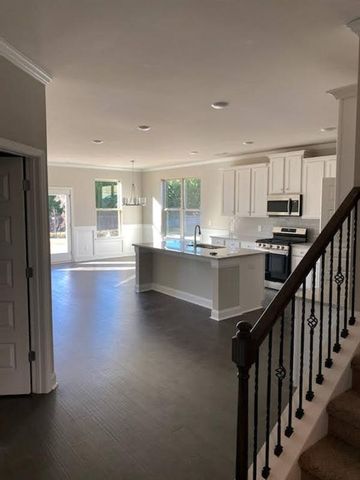 200 Broadleaf Walk 10, Woodstock, GA 30188