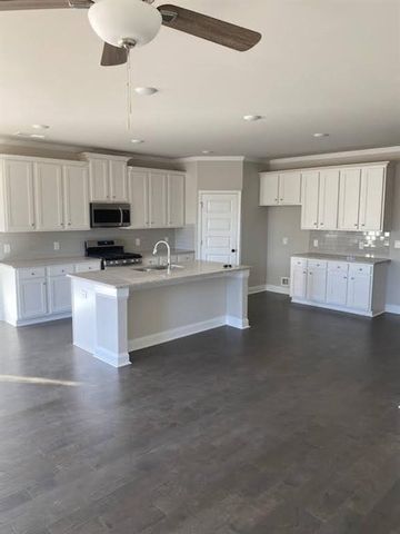 200 Broadleaf Walk 10, Woodstock, GA 30188