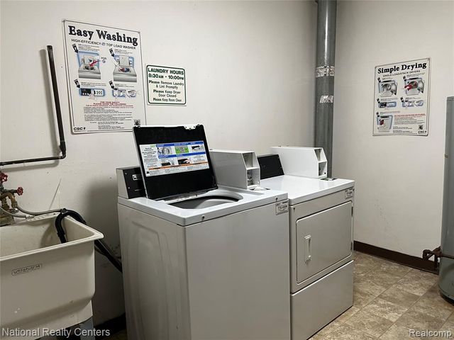 31993 W 12 Mile Road 309, Farmington, MI 48334
