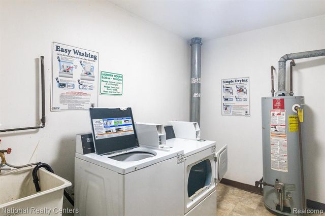 31993 W 12 Mile Road 309, Farmington, MI 48334