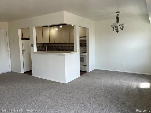 31993 W 12 Mile Road 309, Farmington, MI 48334
