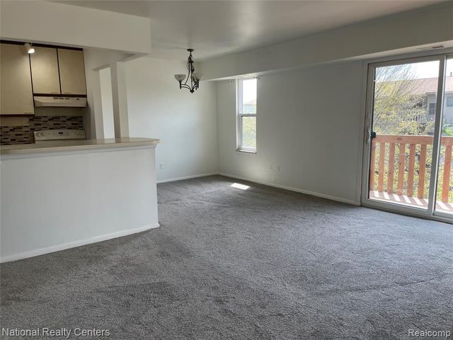 31993 W 12 Mile Road 309, Farmington, MI 48334