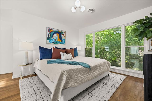 7323 Daingerfield Drive, Dallas, TX 75227