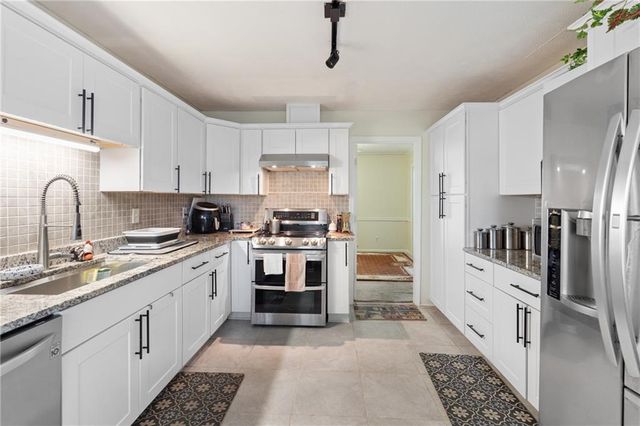 724 Rebecca NW Street, Lilburn, GA 30047