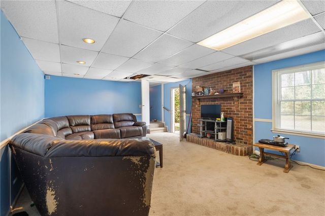 724 Rebecca NW Street, Lilburn, GA 30047