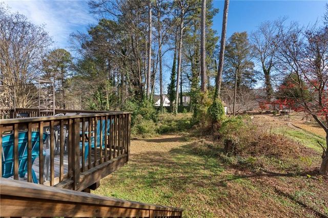 724 Rebecca NW Street, Lilburn, GA 30047