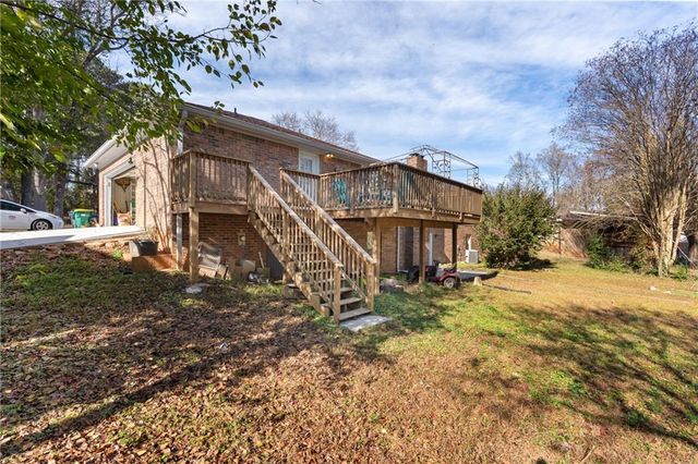 724 Rebecca NW Street, Lilburn, GA 30047