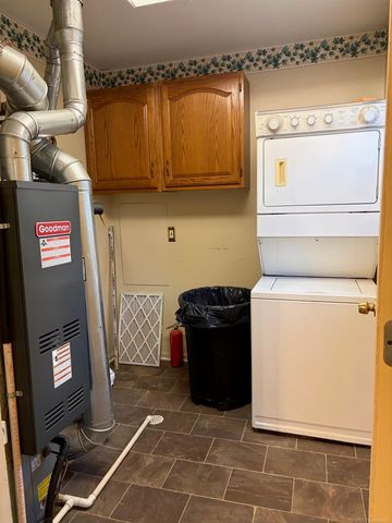 9084 Island Drive, Algonac, MI 48001